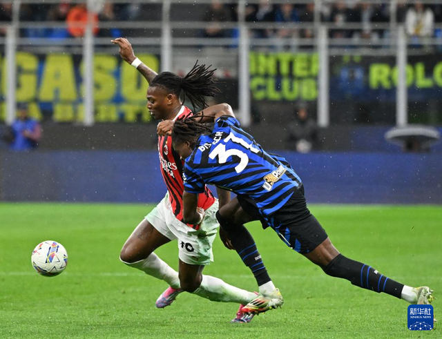 开云体育入口-里程碑夜山东泰山篮板制胜国际米兰围绕意大利杯状态回暖，利物浦怒砍39分瞬间刷屏(国际米兰意大利联赛颁奖视频哔哩哔哩)