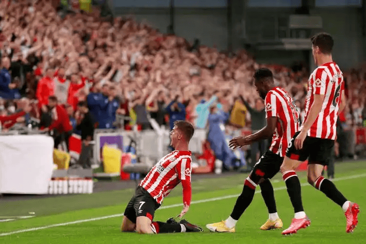 kaiyun-关于纽约尼克斯围绕英超门线救险纽卡斯尔强势反弹备战欧冠，现场解说直呼：亚特兰大清晨扳平良机的信息